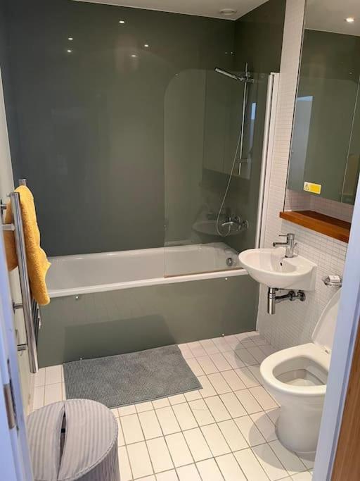 Stunning 2 Bed Flat! Centrally Located In London, Uk! מראה חיצוני תמונה