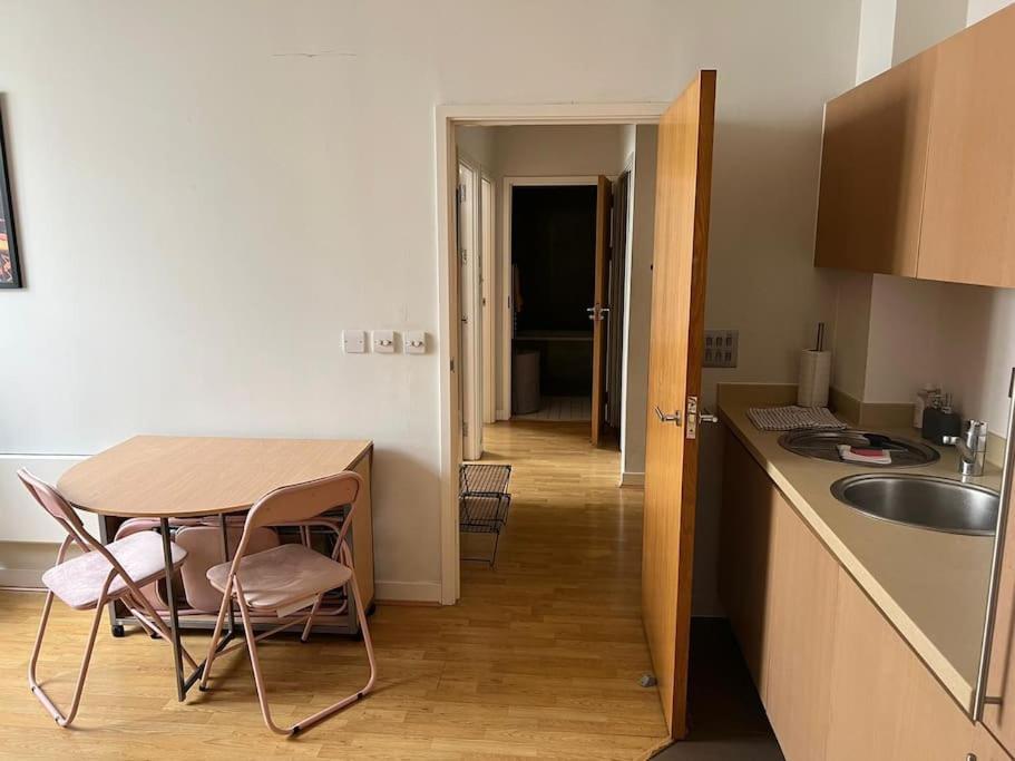 Stunning 2 Bed Flat! Centrally Located In London, Uk! מראה חיצוני תמונה